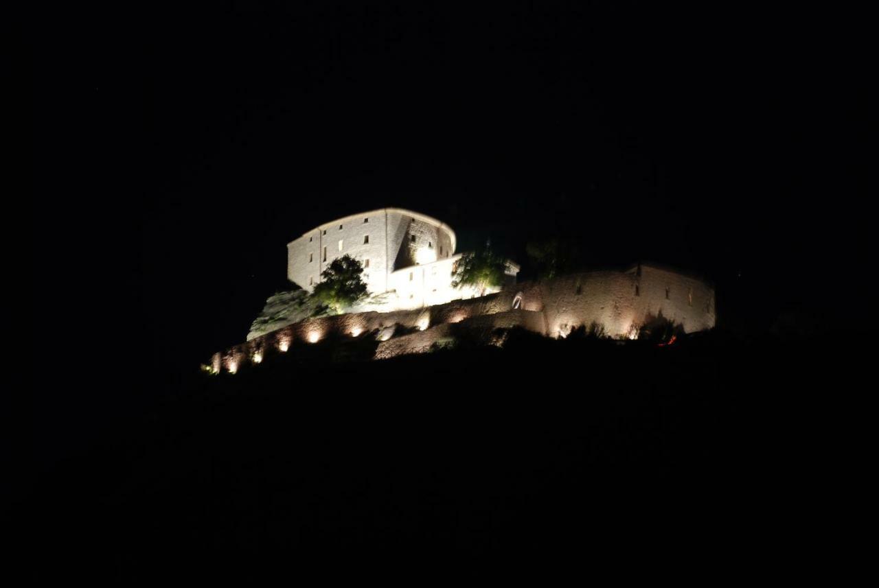 Hotel Casa Vinto Cagli Exteriér fotografie